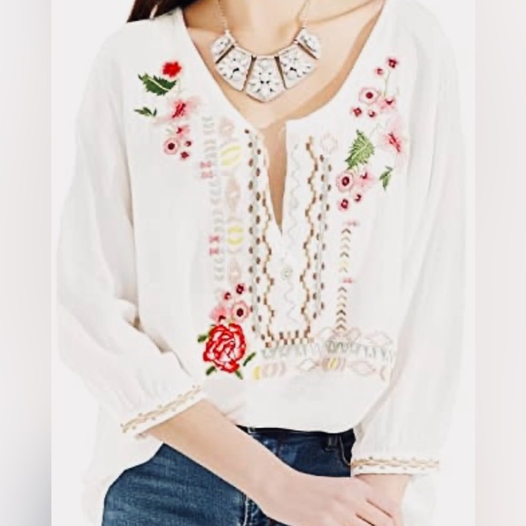 Brand- A K Mexican peasant blouse - Picture 2 of 7